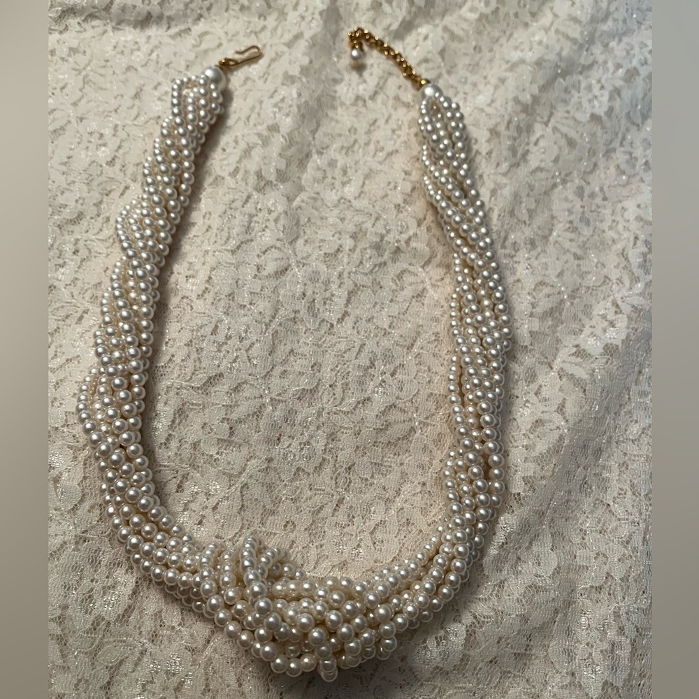 Napier/vintage 8 strand faux pearl twisted knot adjustable necklace, 18”
